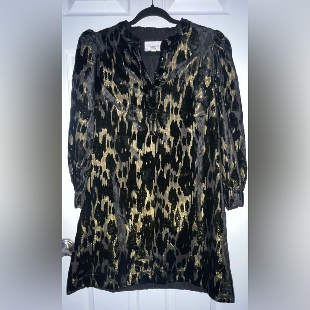 POMANDER PLACE
Metallic Velvet Burnout Samantha Dress